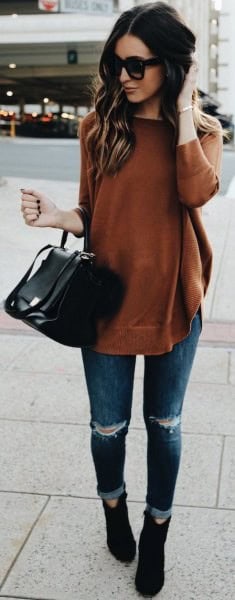 Green Long Sweater with Ripped Skinny Jeans & Suede Boots