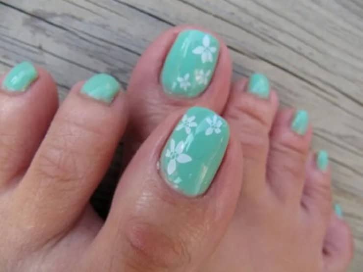 Flower nail designs for toes