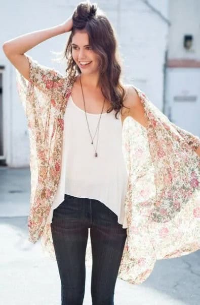 Blush Pink Short Sleeve Sheer Chiffon Cardigan with Dark Blue Skinny Jeans